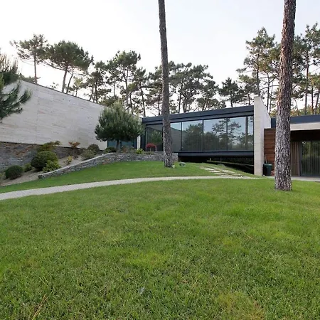 R. Artur Aires Villa *