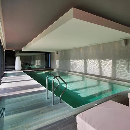 R. Artur Aires Villa *
